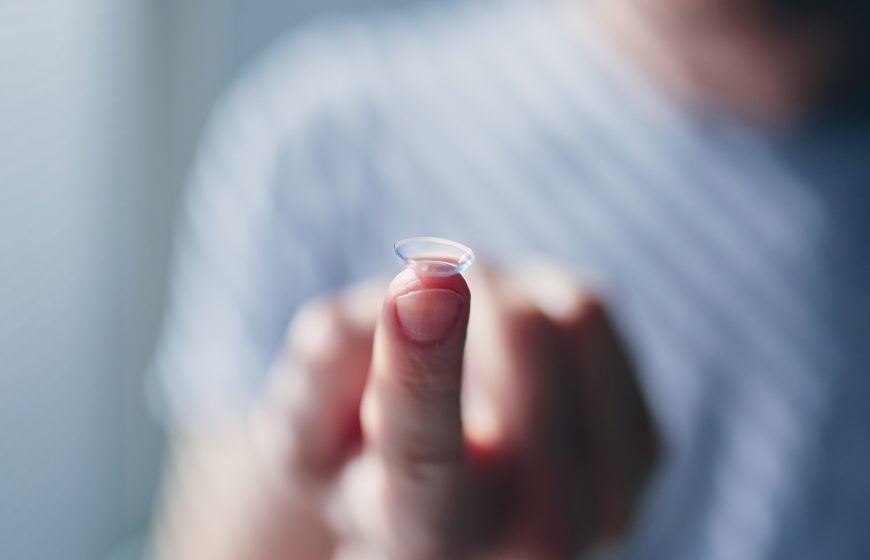 Olhos secos com lentes de contacto: 3 dicas para evitar